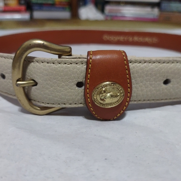 Dooney & Bourke Ladies Tan Leather Belt M (30-32) Brass Duck Logo USA - Picture 3 of 11